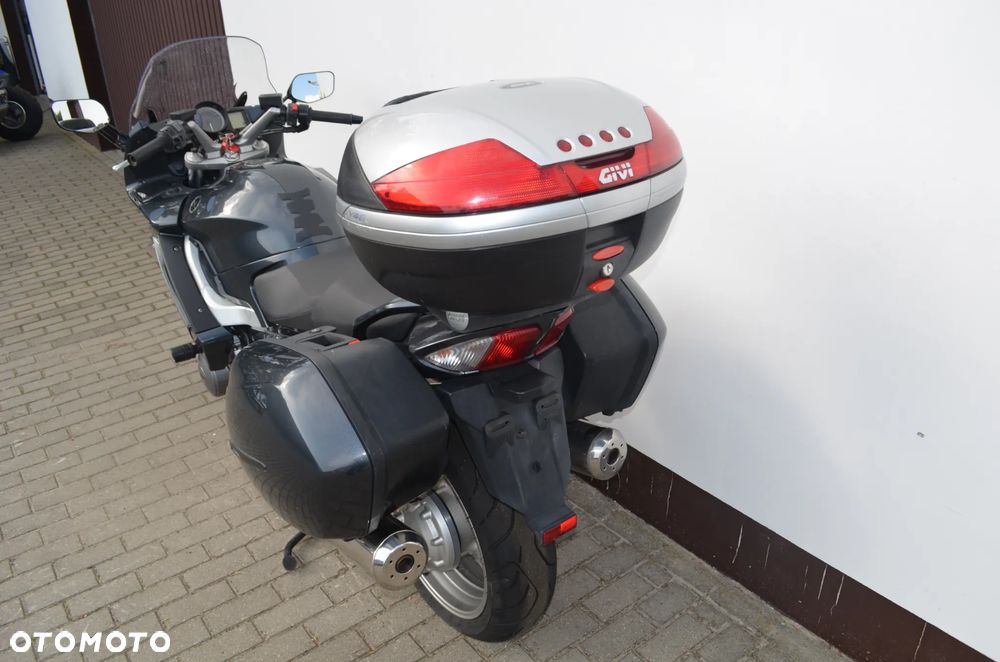 Yamaha FJR - 12