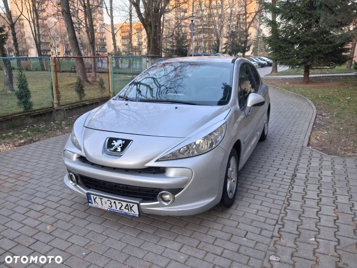 Peugeot 207 1.4 16V Trendy - 1