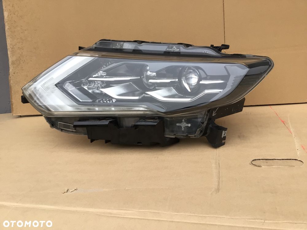 Lampa przednia lewa Nissan X-trail T32 Lift Full Led - 2