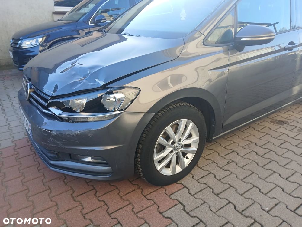 Volkswagen Touran 1.6 TDI SCR BlueMotion Technology Comfortline - 15
