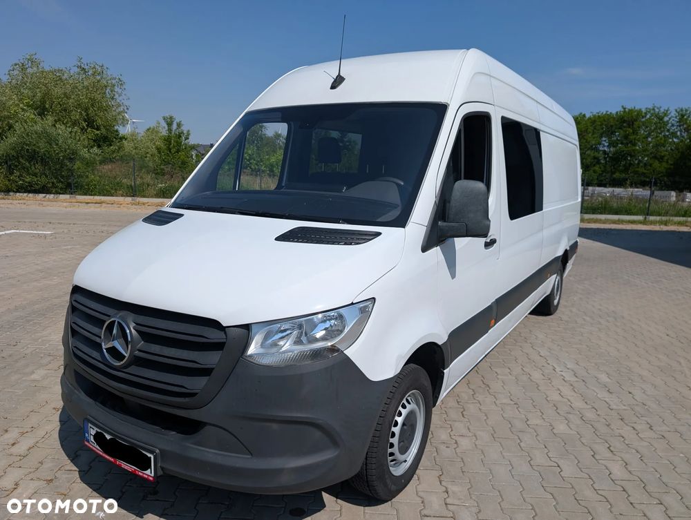 Mercedes-Benz Sprinter - 2