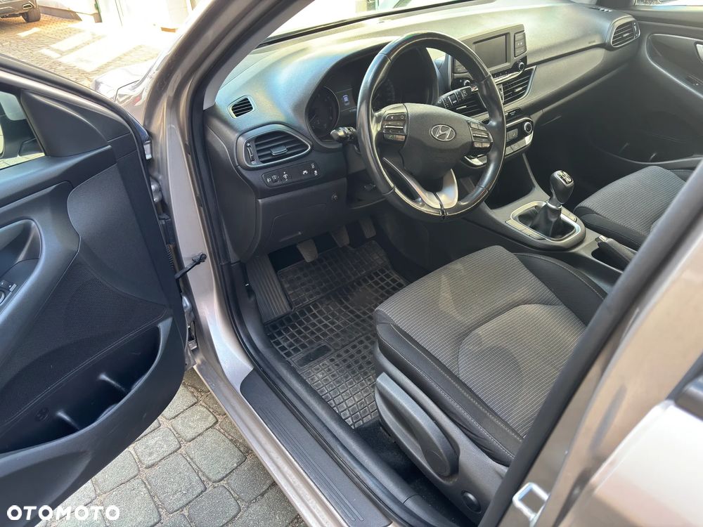 Hyundai i30 1.4 Classic + - 13