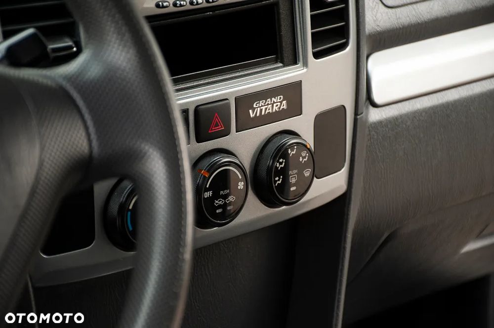 Suzuki Grand Vitara 1.6 - 29