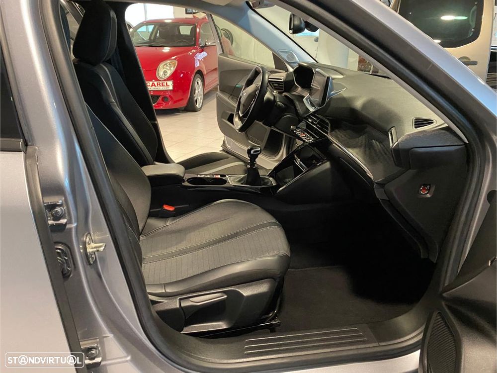 Peugeot 2008 1.2 PureTech Allure Pack - 21