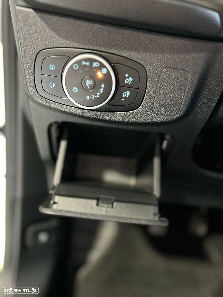 Ford Focus 1.5 EcoBlue S&S COOL&CONNECT - 17