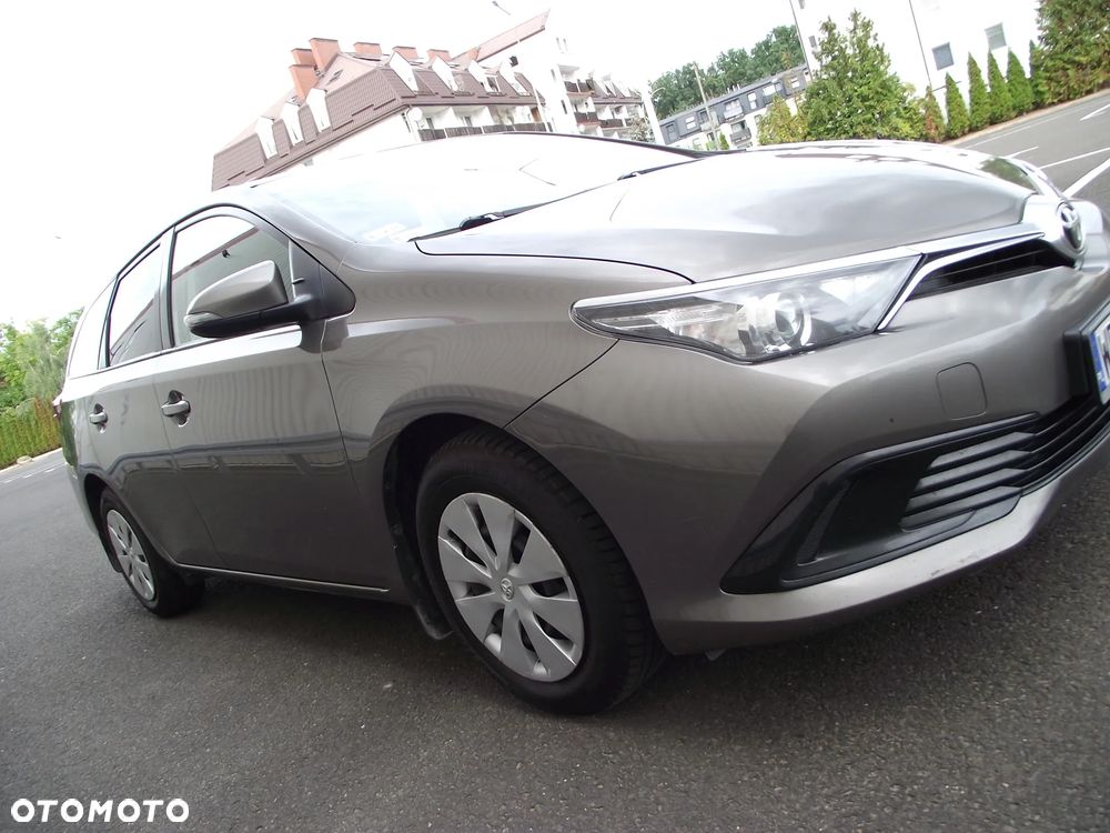 Toyota Auris 1.6 Classic Plus - 14