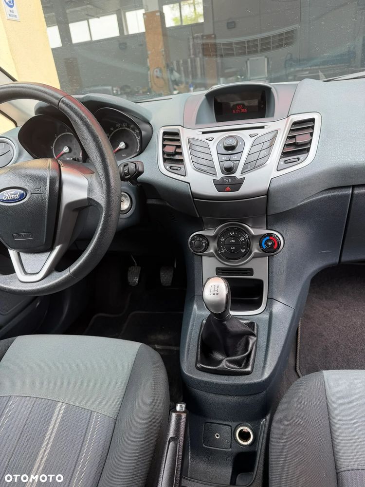 Ford Fiesta 1.4 TDCI - 11