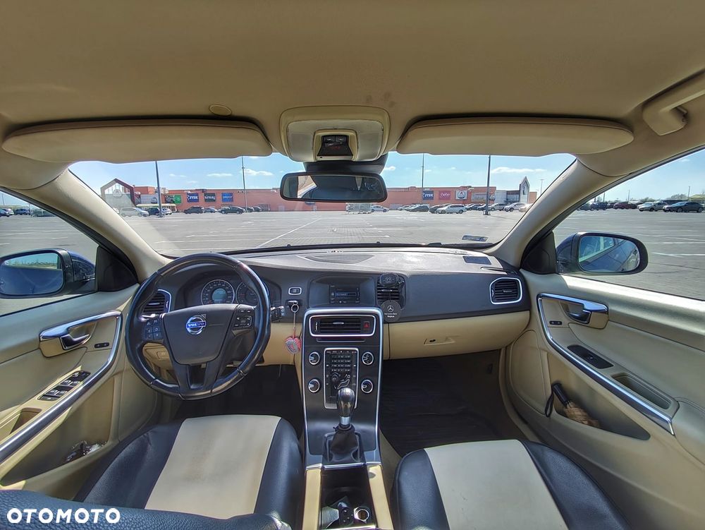Volvo V60 D2 - 10