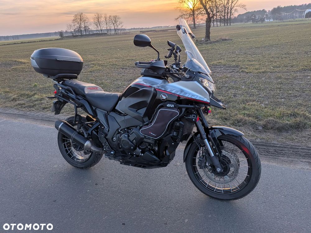 Honda VFR - 22