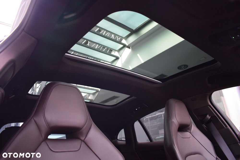 Porsche Panamera - 16