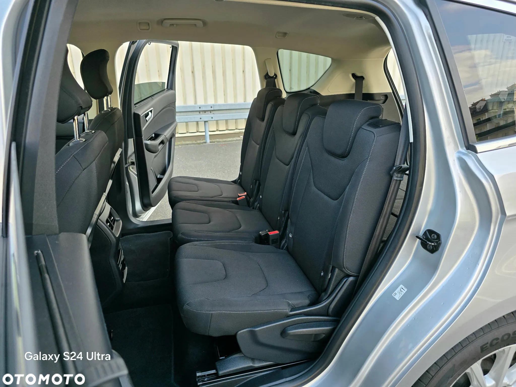 Ford S-Max 2.0 EcoBlue Titanium - 17