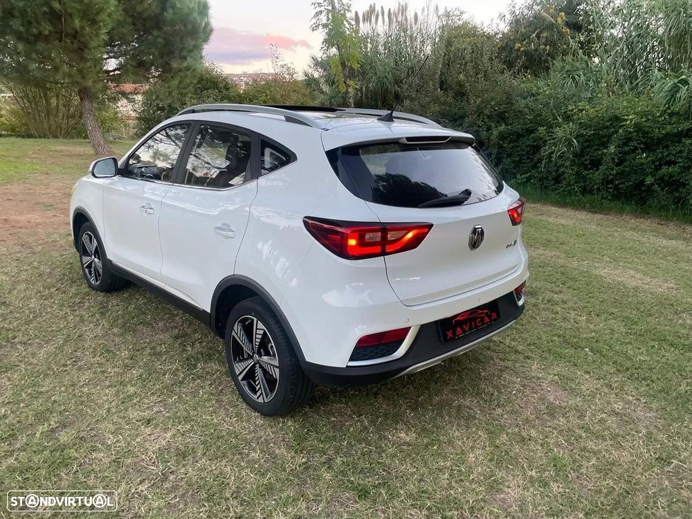 MG ZS Luxury - 23