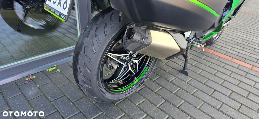 Kawasaki H2 - 17