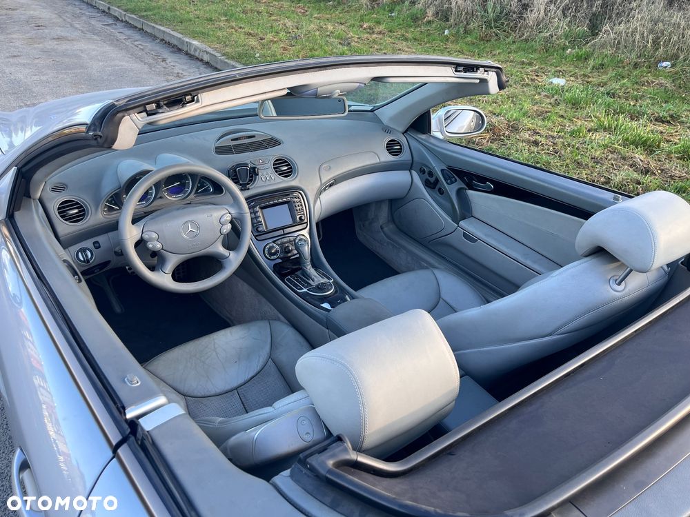 Mercedes-Benz SL - 12