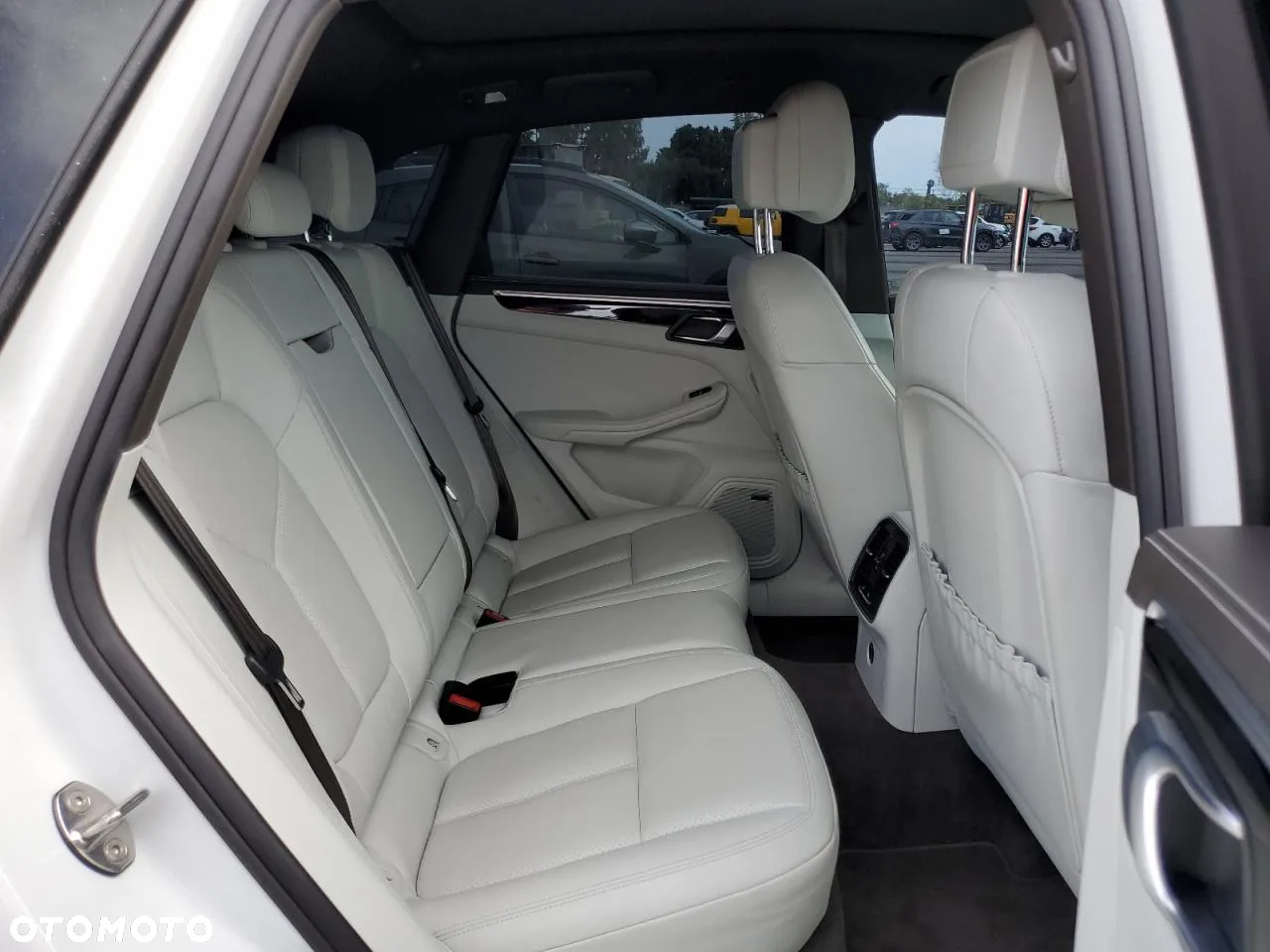Porsche Macan S - 10