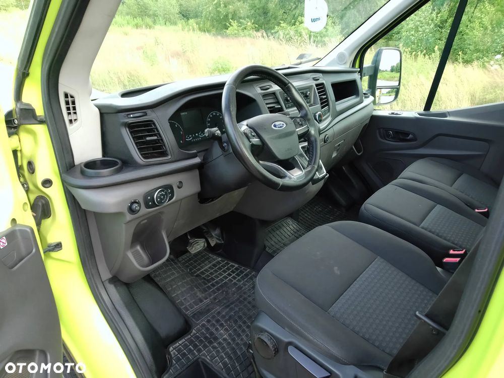 Ford Transit - 21