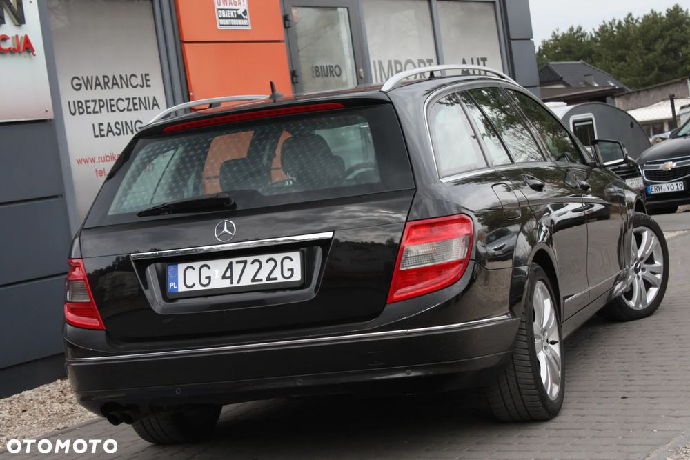 Mercedes-Benz Klasa C 180 CGI BlueEFFICIENCY Avantgarde - 18