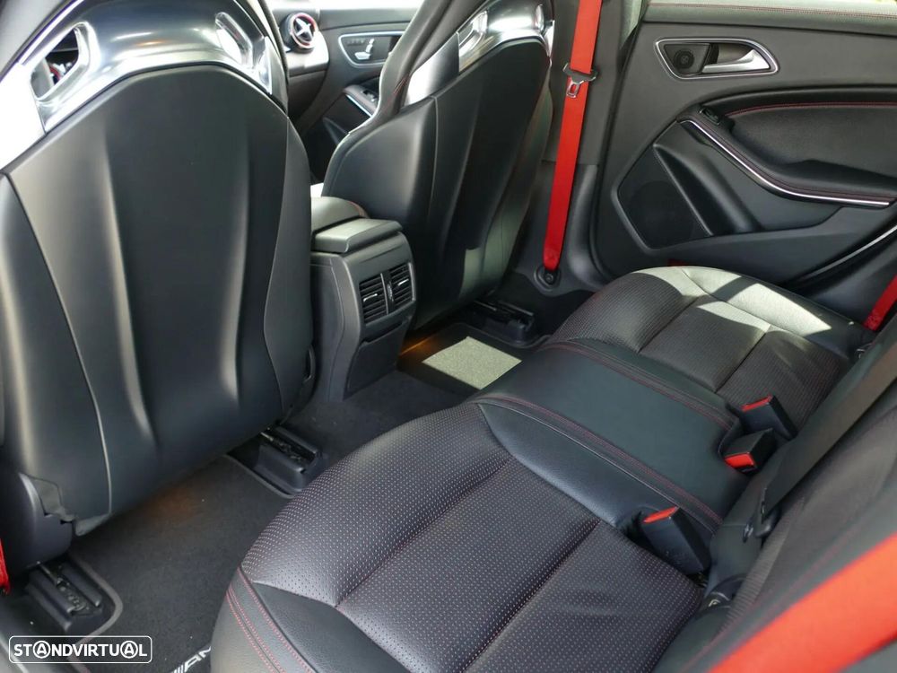 Mercedes-Benz CLA 45 AMG Shooting Brake 4-Matic - 39