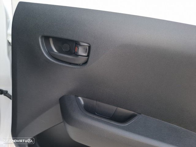Citroën C1 VTi S&S Live - 33