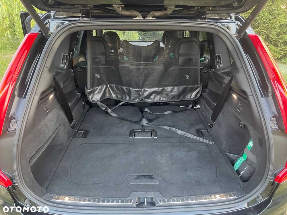 Volvo XC 90 T8 AWD Plug-In Hybrid R-Design 7os - 14