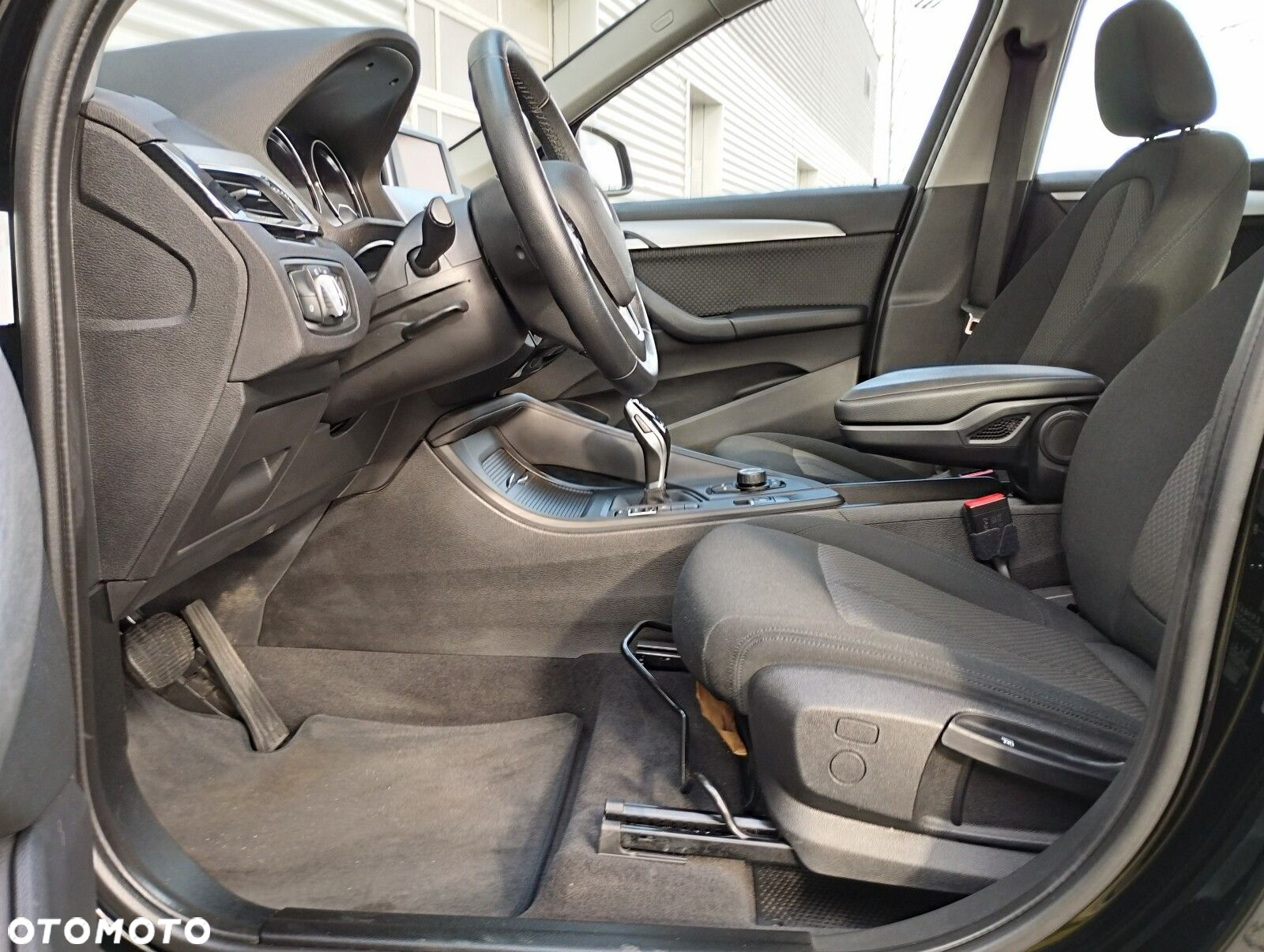BMW X1 sDrive18i Advantage - 10