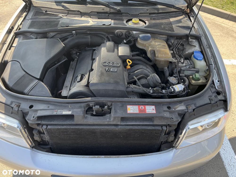 Audi A4 Limousine - 8