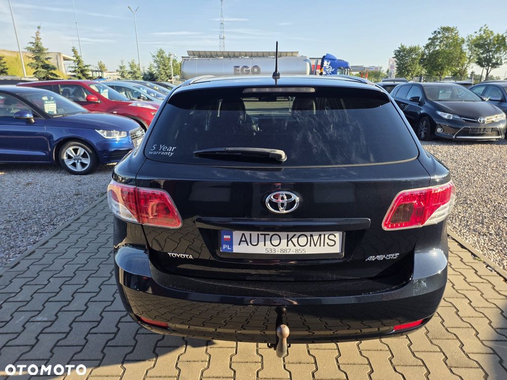 Toyota Avensis 2.0 D-4D Executive - 24