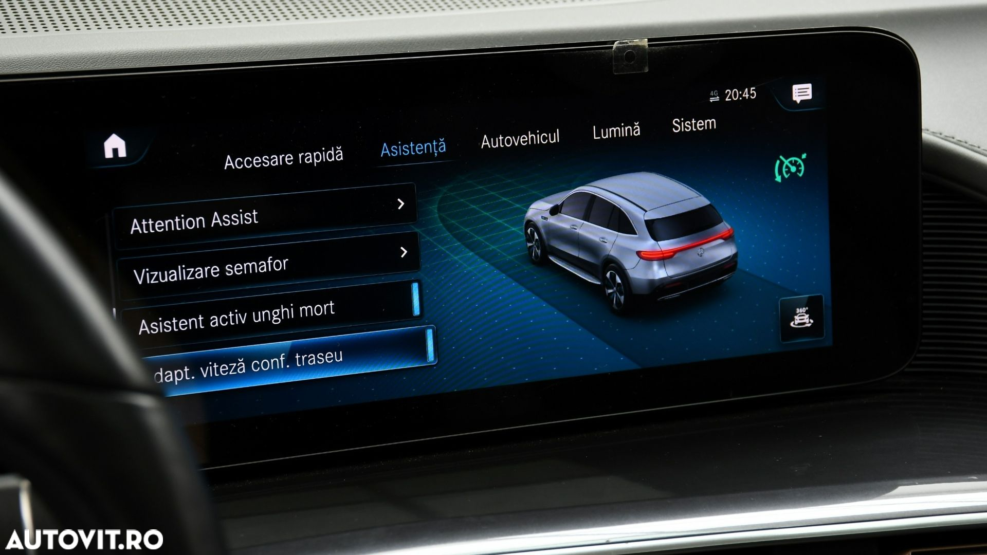 Mercedes-Benz EQC - 24