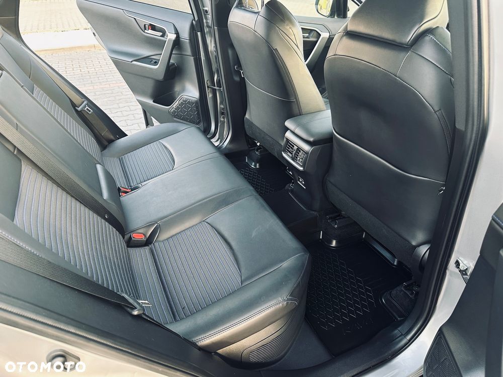 Toyota RAV4 2.5 Hybrid Black Edition by JBL 4x4 - 10