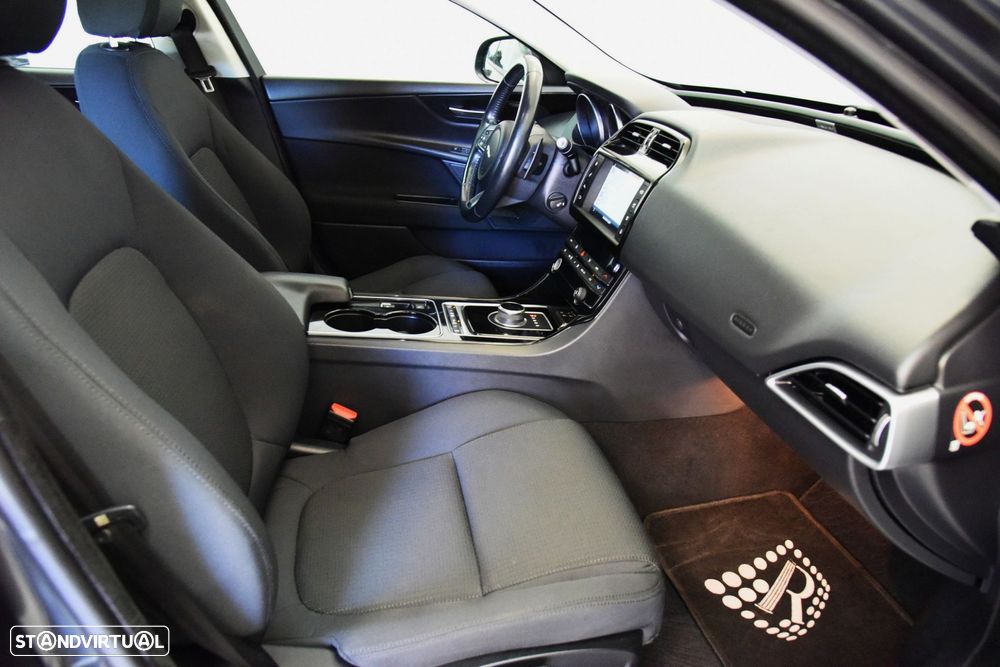 Jaguar XE 2.0 D Portfolio Aut. - 29