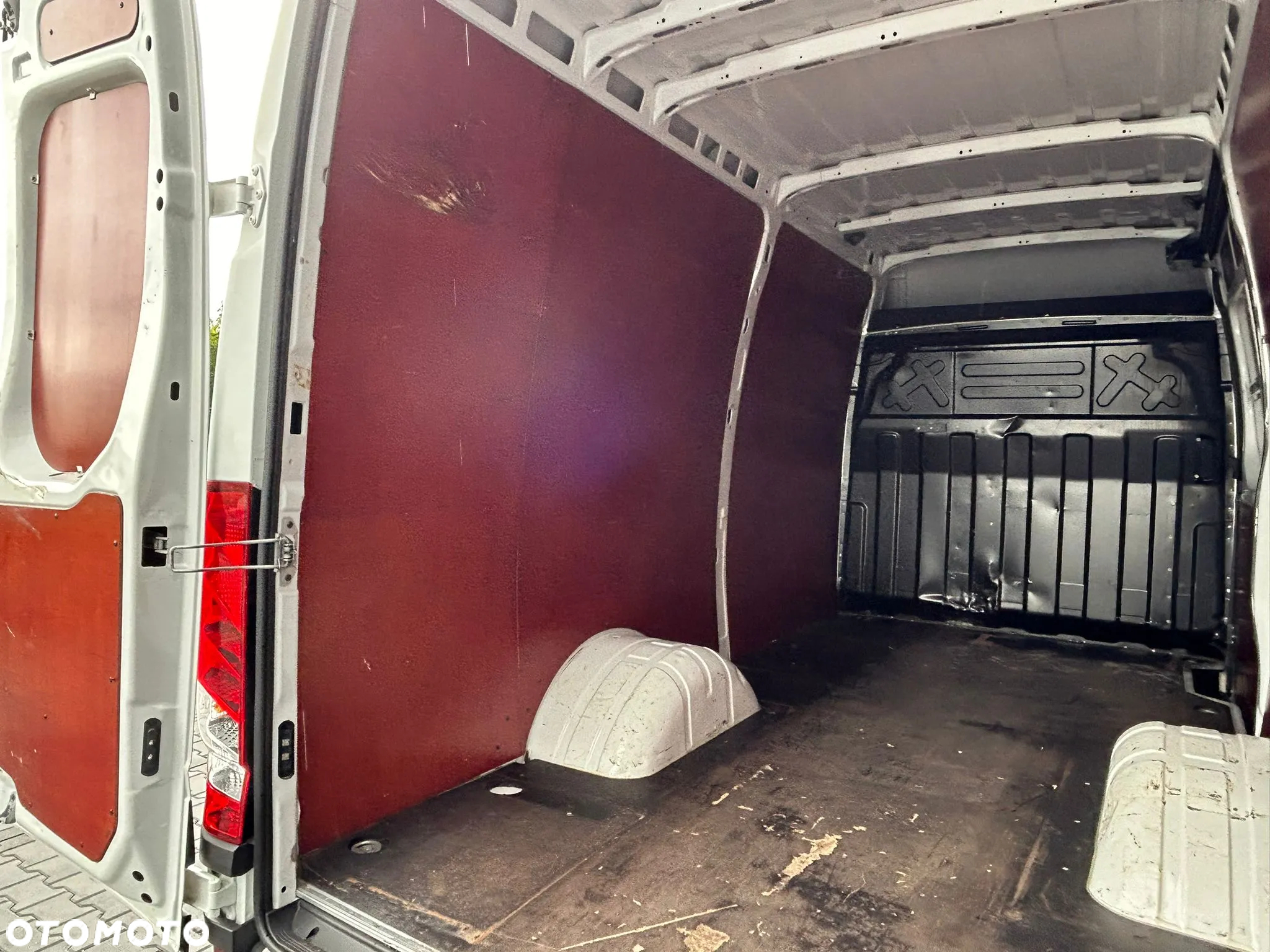Iveco Daily 35C18 3.0 HPI Hi-Matic L3H2 Średniak **LEDY**Hak 3,5t**NA BLIŹNIAKACH**KLIMA**Sprowadzony**2020R** - 10