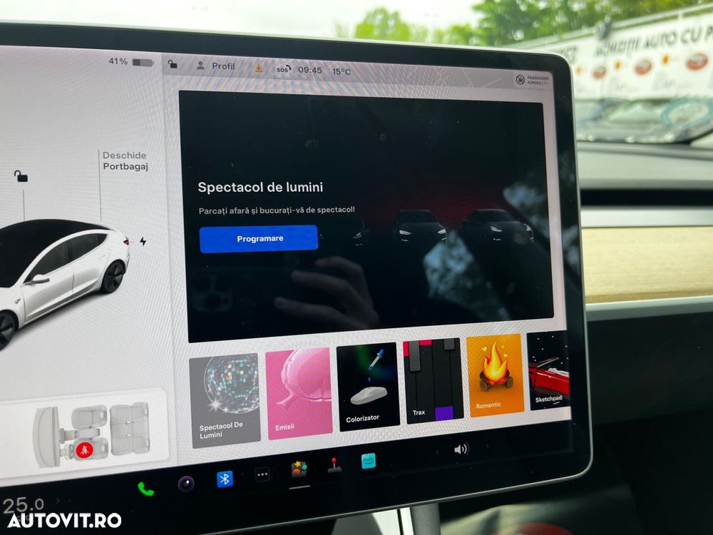 Tesla Model 3 - 35