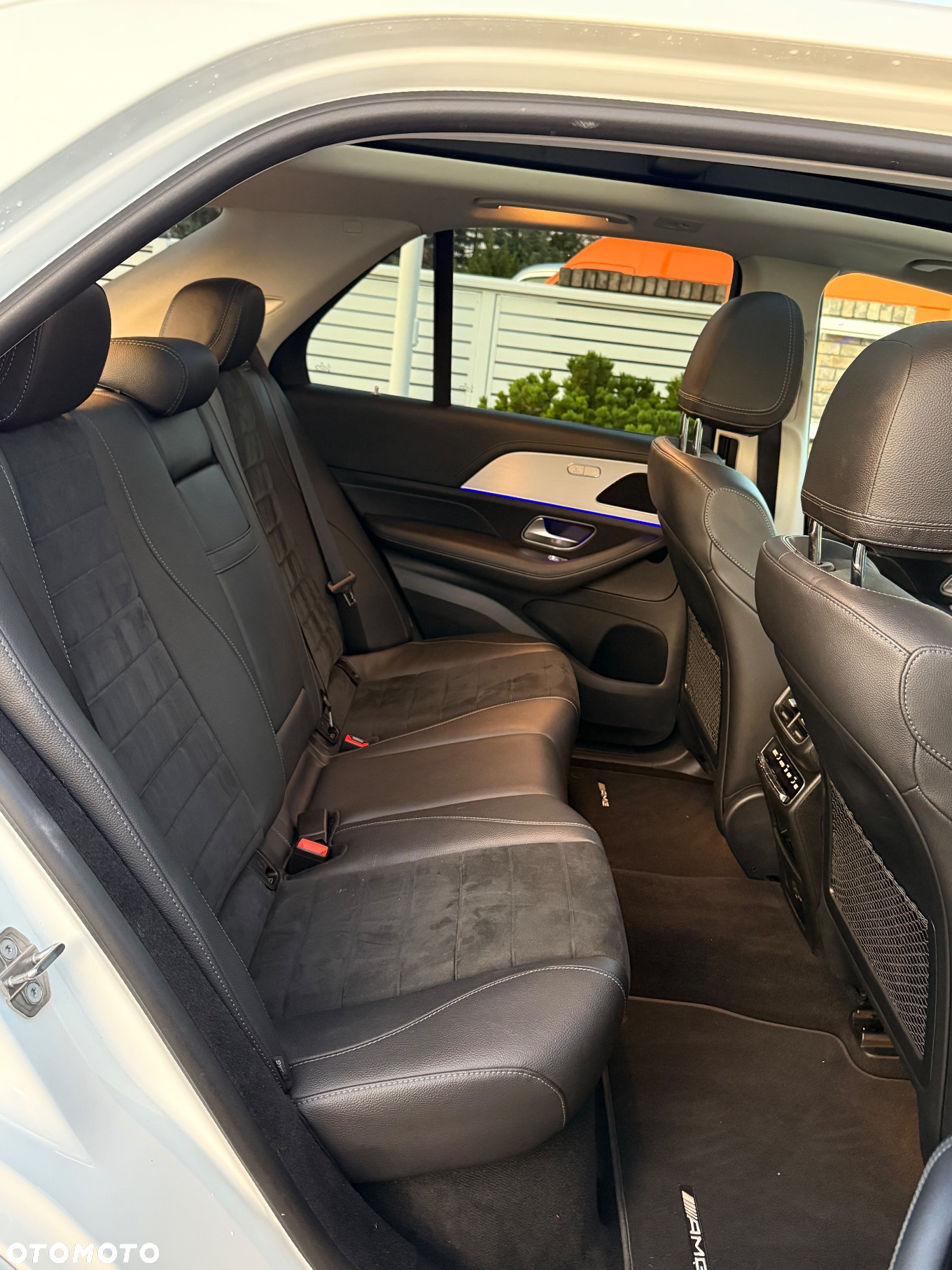 Mercedes-Benz GLE 300 d 4Matic 9G-TRONIC AMG Line - 10