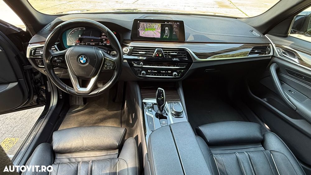 BMW Seria 5 520i AT - 10