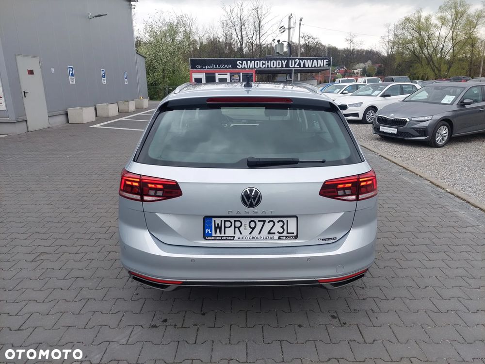 Volkswagen Passat - 10