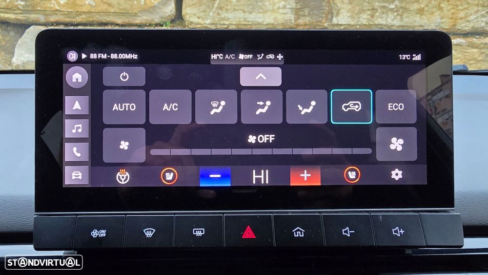 MG MG4 64 kWh Luxury - 35