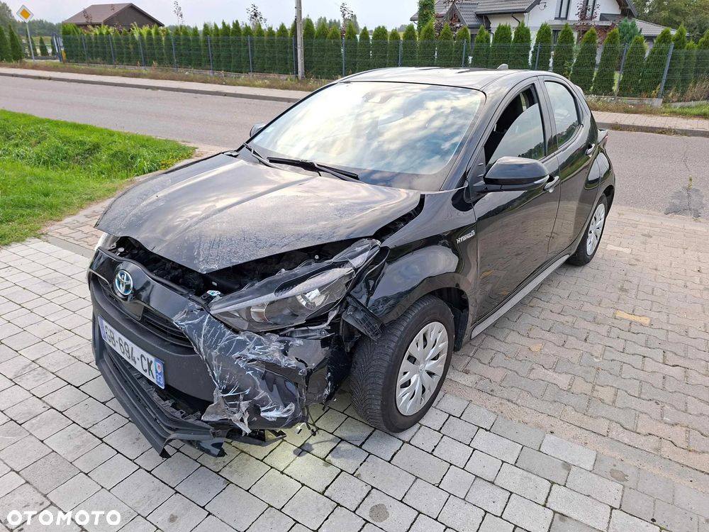 Toyota Yaris Hybrid 100 Life - 2