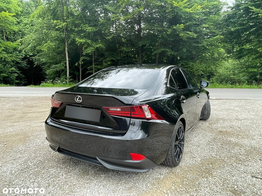 Lexus IS 300h Executive Line - 5
