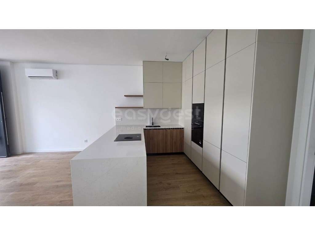 T3 Independente no Coração da Lourinhã - Design Moderno e Acessibil... - Grande imagem: 4/25