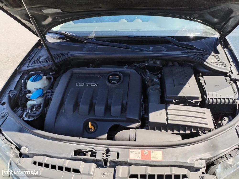Audi A3 Sportback 1.9 TDi Advance - 3