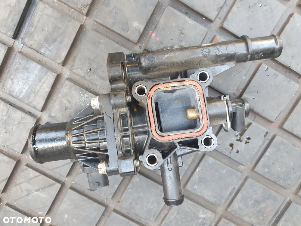 Obudowa termostatu Opel 1.6 16V Turbo A16LET Insignia Astra J Corsa D - 2