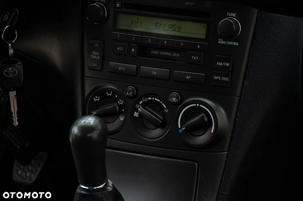 Toyota Avensis 1.8 VVT-i Combi Team - 20