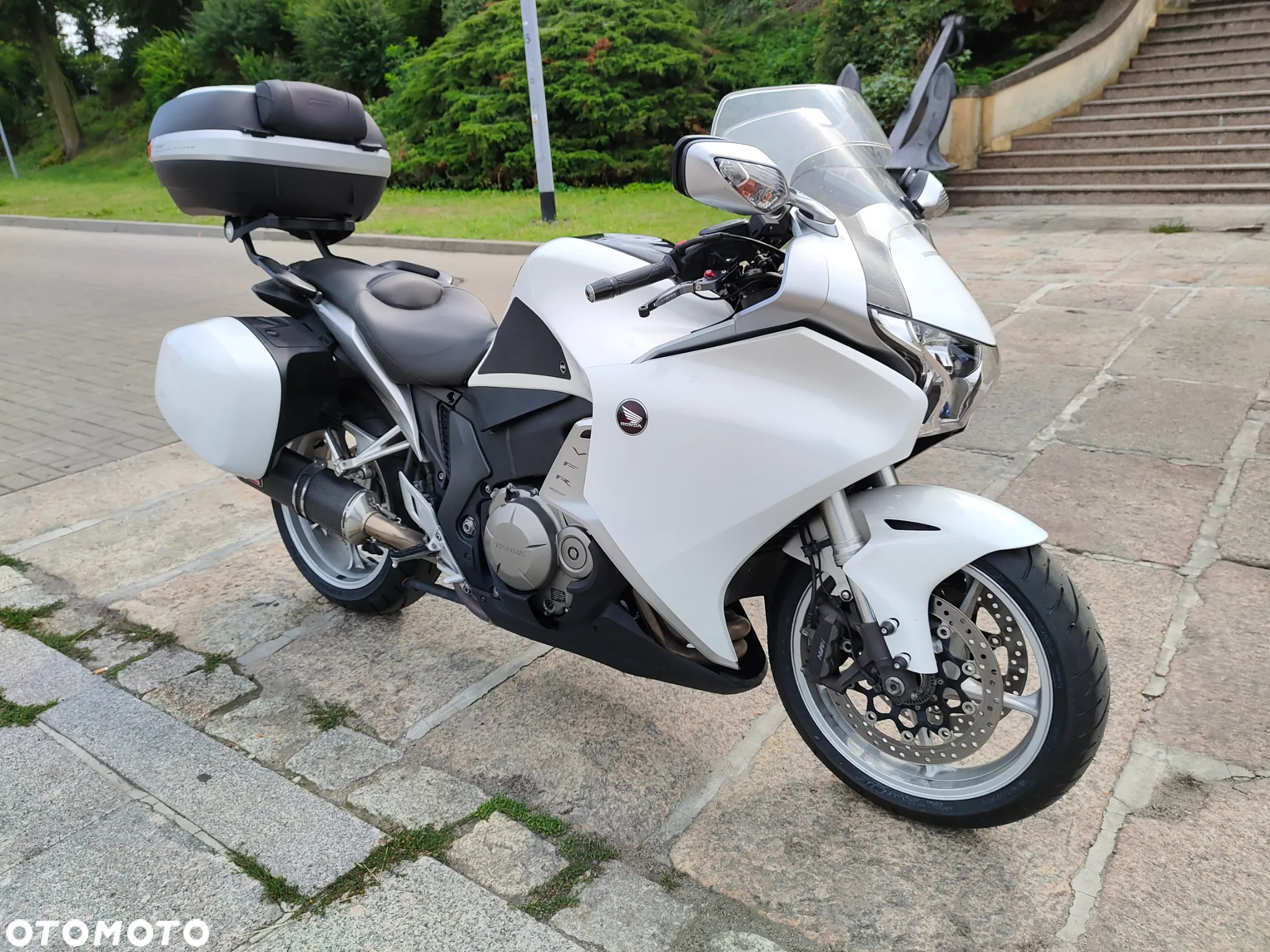 Honda VFR - 19