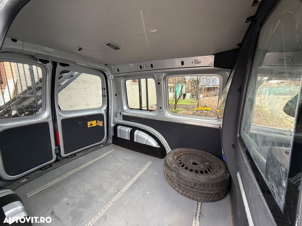 Volkswagen Caddy - 12