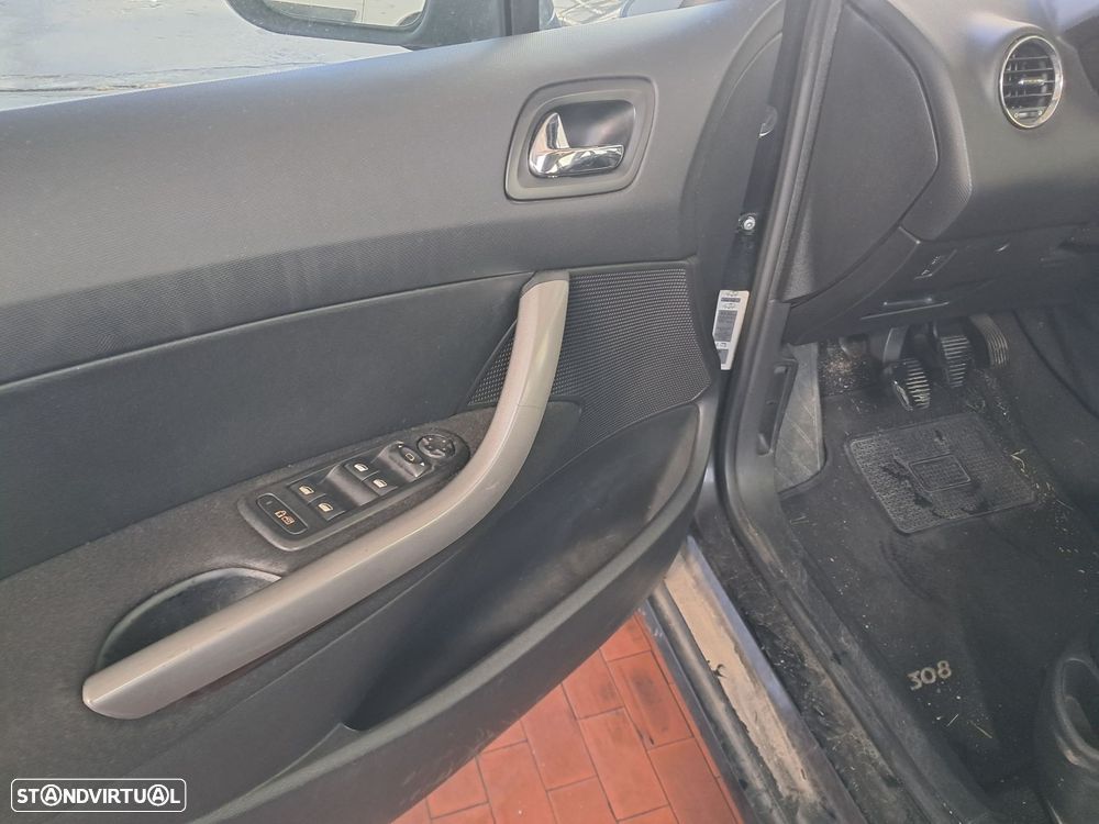 Peugeot 308 1.6 HDi Premium - 4