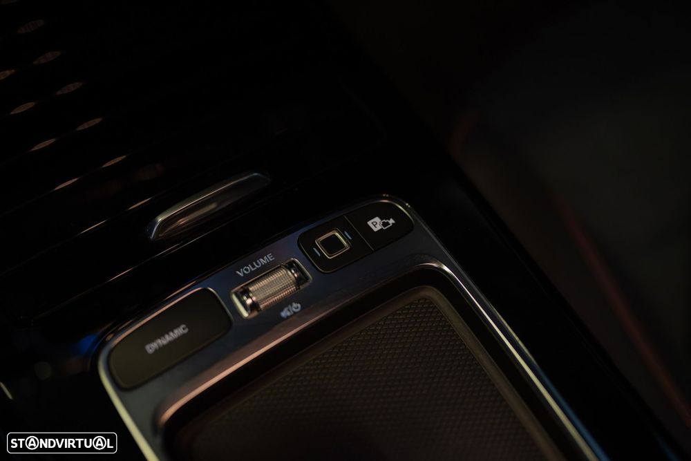 Mercedes-Benz A 250 e 8G-DCT AMG Line - 39