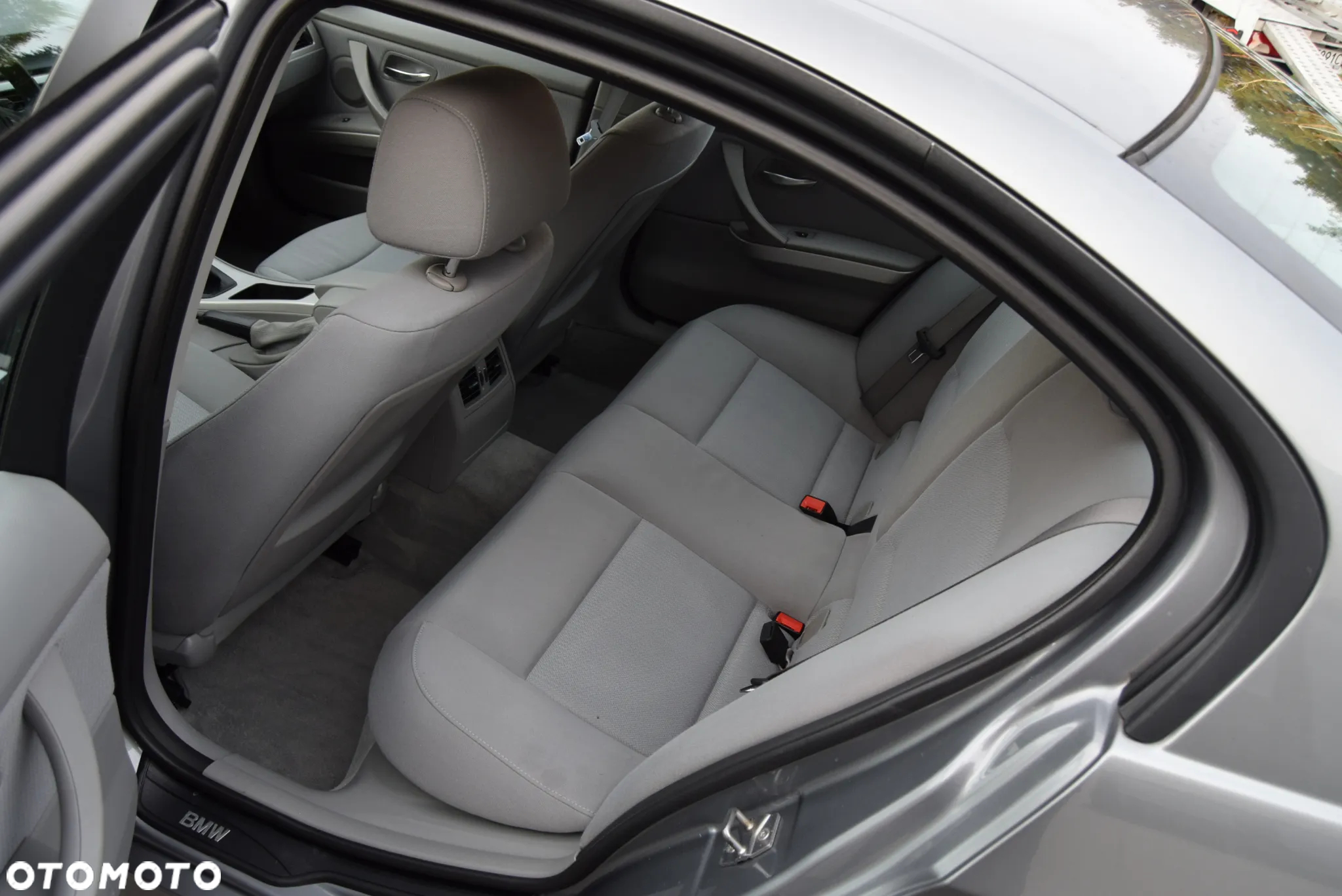 BMW Seria 3 320i - 10
