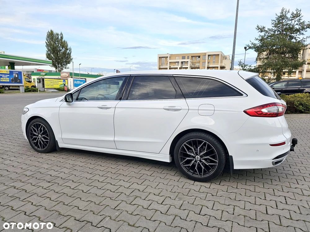 Ford Mondeo 2.0 TDCi Titanium PowerShift - 11