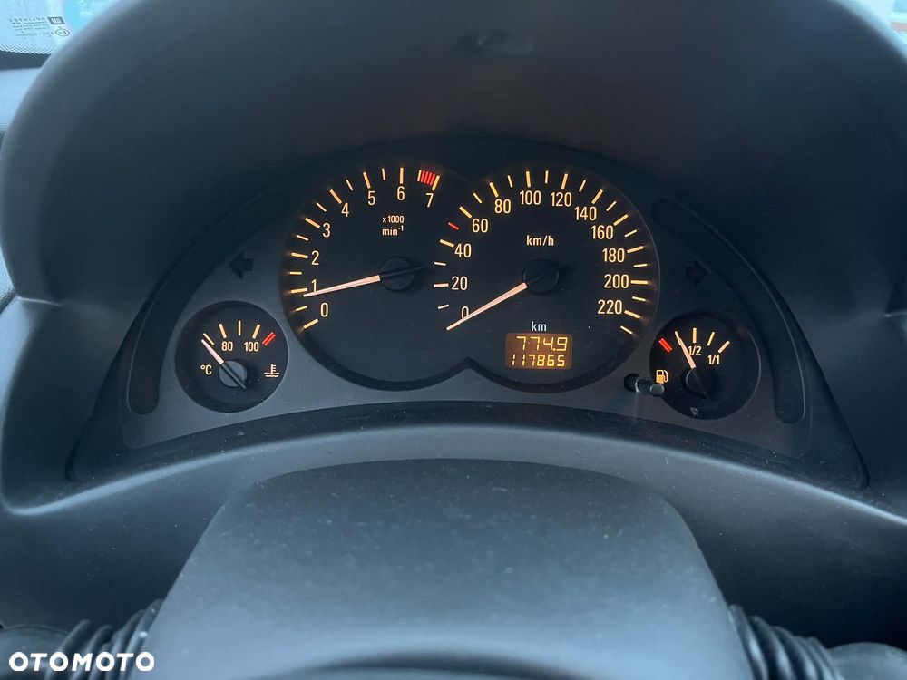 Opel Corsa - 13