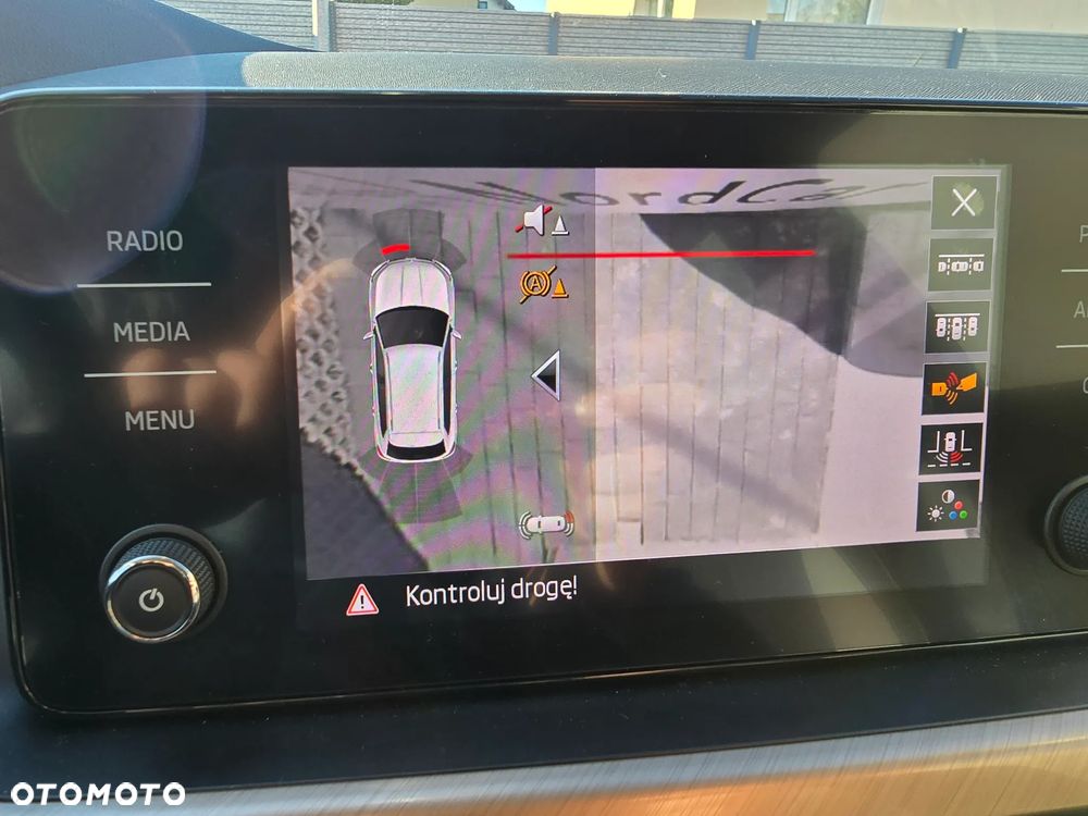 Skoda Kamiq 1.0 TSI Style DSG - 27